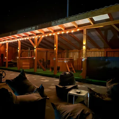 близнюки Hotel 5*