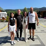 близнюки 5*